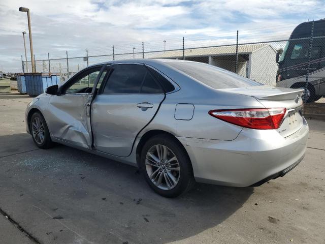 4T1BF1FK5FU061668 - 2015 TOYOTA CAMRY LE SILVER photo 2
