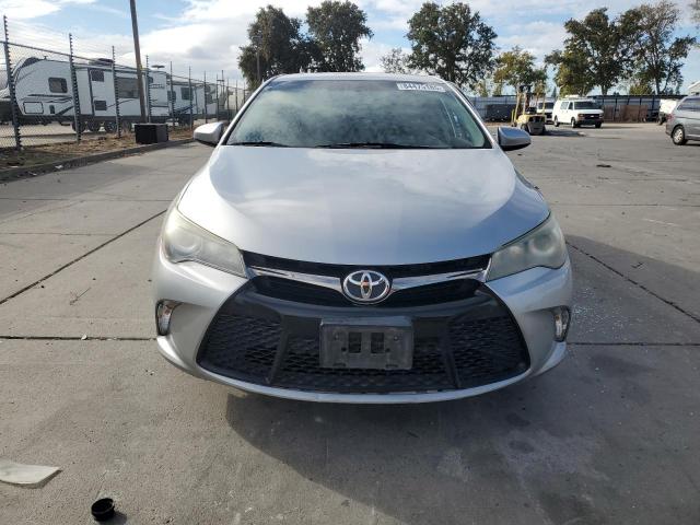 4T1BF1FK5FU061668 - 2015 TOYOTA CAMRY LE SILVER photo 5