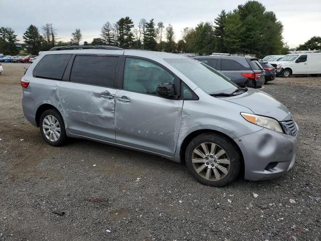 5TDJZ3DC8HS168638 - 2017 TOYOTA SIENNA LE SILVER photo 4