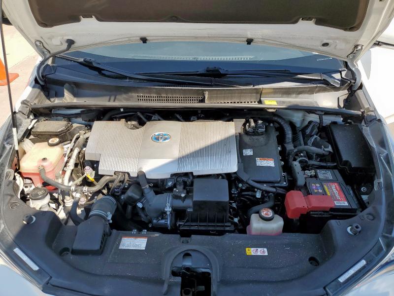 JTDKARFUXJ3546163 - 2018 TOYOTA PRIUS თეთრი ფოტო 11