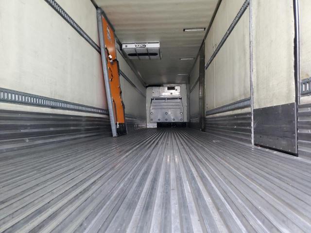 1UYVS2486FU409201 - 2015 UTILITY VS2RA WHITE photo 6