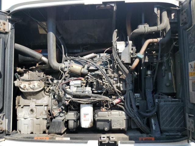 1UYVS2486FU409201 - 2015 UTILITY VS2RA WHITE photo 7