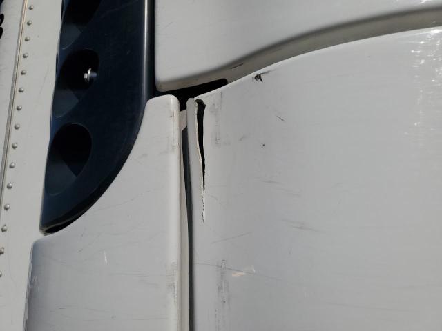 1UYVS2486FU409201 - 2015 UTILITY VS2RA WHITE photo 9