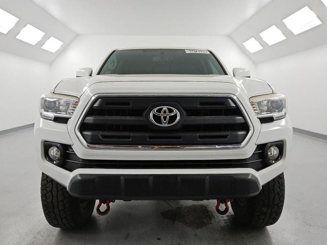 3TMAZ5CN0HM036276 - 2017 TOYOTA TACOMA DOUBLE CAB 白色 照片 5