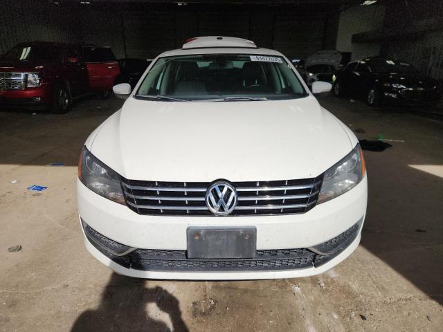 1VWBV7A37FC059529 - 2015 VOLKSWAGEN PASSAT SE WHITE photo 5