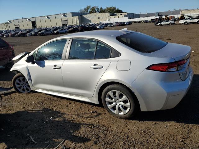 5YFB4MDE0RP224673 - 2024 TOYOTA COROLLA LE ვერცხლისფერი ფოტო 2