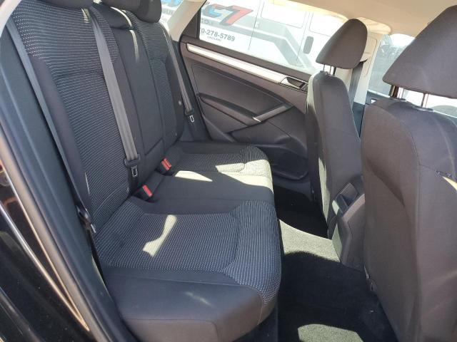 1VWAT7A3XHC053602 - 2017 VOLKSWAGEN PASSAT S BLACK photo 10