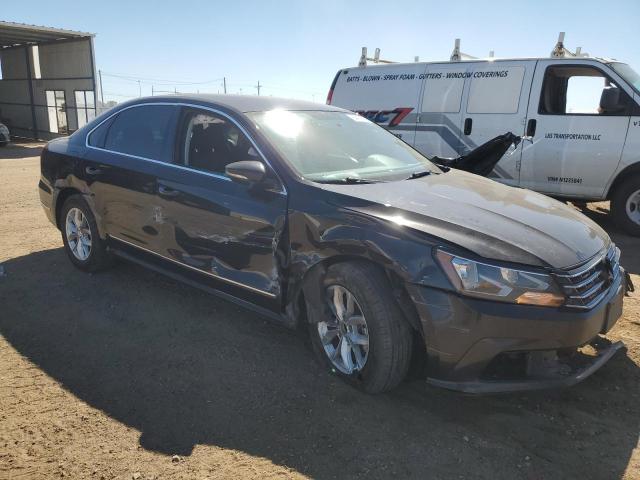 1VWAT7A3XHC053602 - 2017 VOLKSWAGEN PASSAT S BLACK photo 4