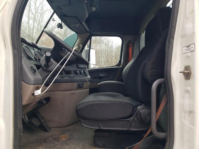 3AKBGADV7FSGE6414 - 2015 FREIGHTLINER CASCADIA WHITE photo 5