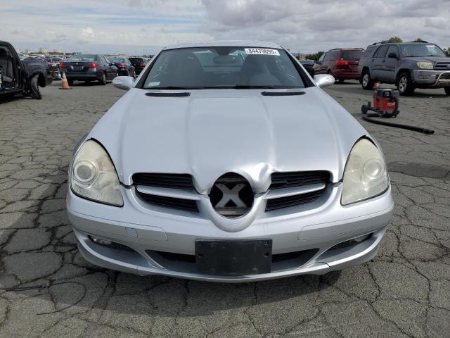 WDBWK56F45F026388 - 2005 MERCEDES-BENZ SLK 350 ვერცხლისფერი ფოტო 5