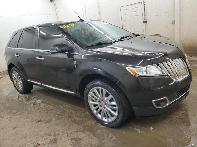 2LMDJ8JKXDBL27748 - 2013 LINCOLN MKX BLACK photo 4
