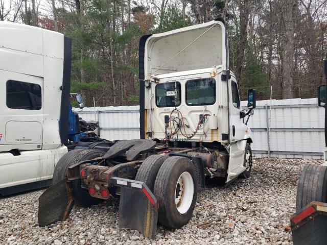 3AKBGADV2FSGE6420 - 2015 FREIGHTLINER CASCADIA Beyaz fotoğraf 4