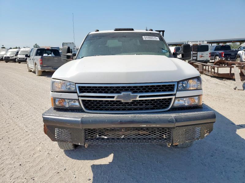 1GCJK33D07F158053 - 2007 CHEVROLET SILVERADO K3500 WHITE photo 5