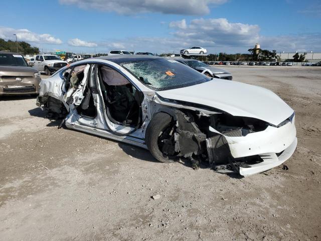 5YJSA1E25HF192499 - 2017 TESLA MODEL S WHITE photo 4