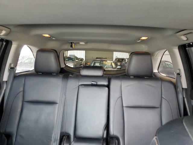 5TDJZRFH2JS542422 - 2018 TOYOTA HIGHLANDER SE Серебристый фото 10