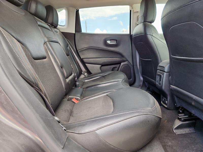 3C4NJCBB7LT129265 - 2020 JEEP COMPASS LATITUDE Boz foto 11