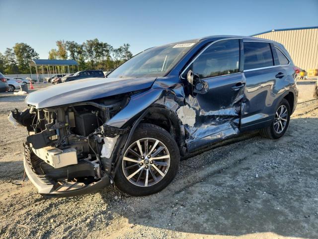 2017 TOYOTA HIGHLANDER SE, 