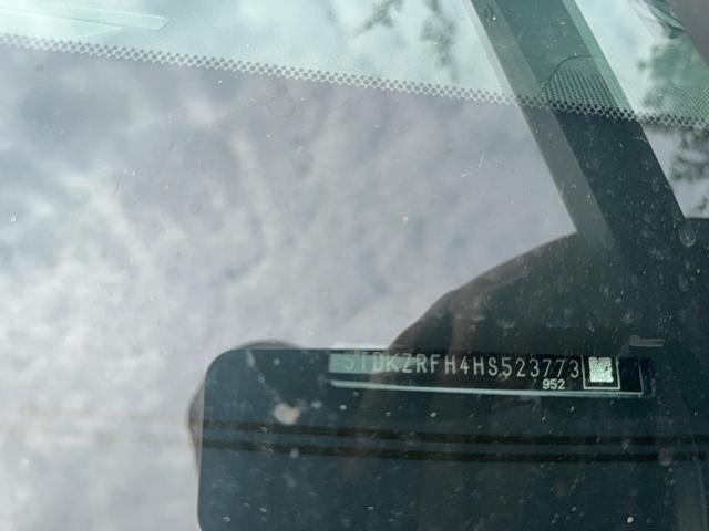 5TDKZRFH4HS523773 - 2017 TOYOTA HIGHLANDER SE BLUE photo 14