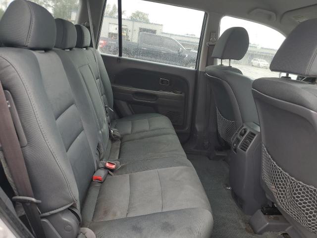 2HKYF18136H532911 - 2006 HONDA PILOT LX فضي صورة 11