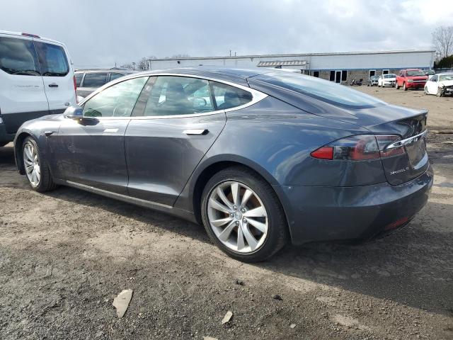 5YJSA1E2XHF181207 - 2017 TESLA MODEL S GRAY photo 2