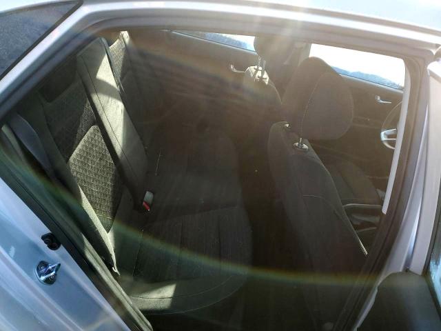 3KPA24ADXME386608 - 2021 KIA RIO LX SILVER photo 10