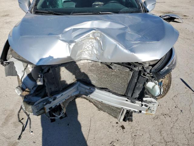 5GAEVAKWXLJ300577 - 2020 BUICK ENCLAVE ESSENCE 银色 照片 12