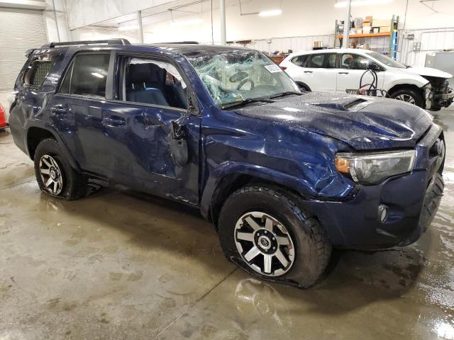 JTEBU5JR2K5705732 - 2019 TOYOTA 4RUNNER SR5/SR5 PREMIUM BLUE photo 4