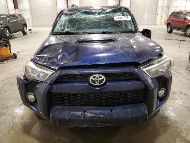 JTEBU5JR2K5705732 - 2019 TOYOTA 4RUNNER SR5/SR5 PREMIUM BLUE photo 5