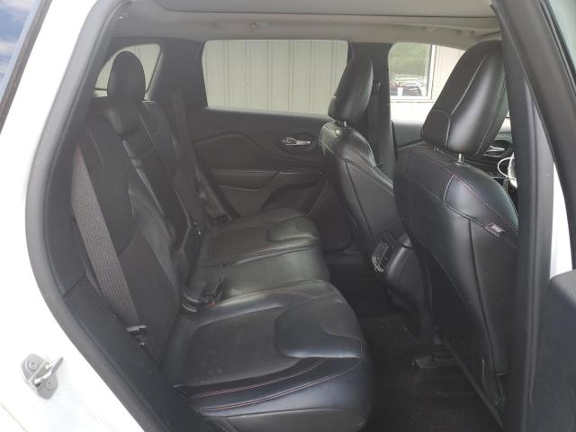 1C4PJMBS9GW232492 - 2016 JEEP CHEROKEE TRAILHAWK WHITE photo 11