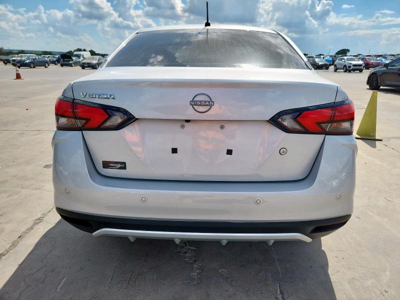 3N1CN8DV2RL841405 - 2024 NISSAN VERSA S 银色 照片 6