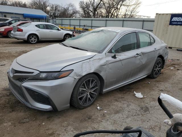 4T1G11AK9PU780869 - 2023 TOYOTA CAMRY SE NIGHT SHADE SILVER photo 1