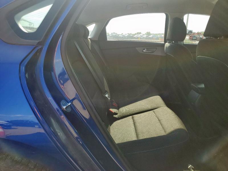 3KPF24AD8ME377413 - 2021 KIA FORTE FE 蓝色 照片 10