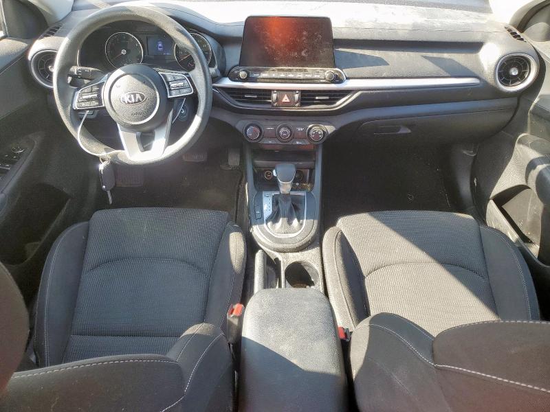 3KPF24AD8ME377413 - 2021 KIA FORTE FE 蓝色 照片 8