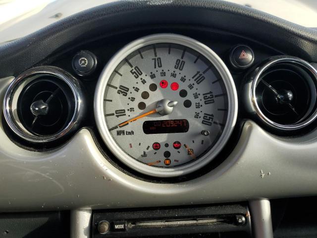 WMWRC33403TC40666 - 2003 MINI COOPER WHITE photo 9