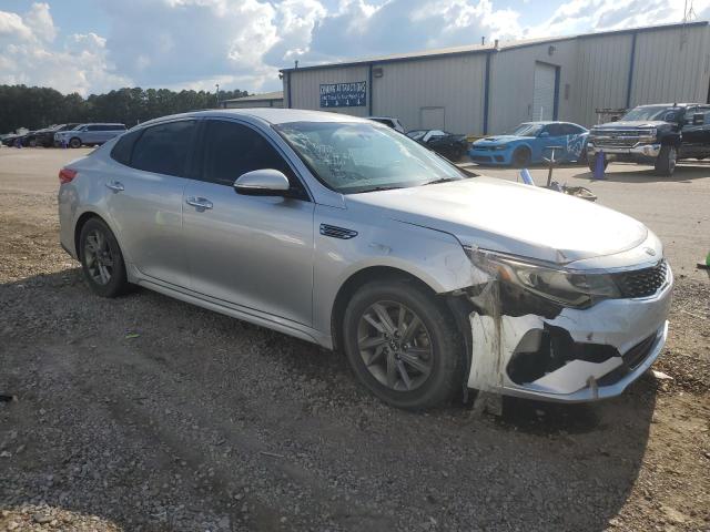 5XXGT4L34KG325982 - 2019 KIA OPTIMA LX ვერცხლისფერი ფოტო 4