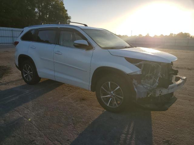 5TDKZRFH6JS541097 - 2018 TOYOTA HIGHLANDER SE Սպիտակ լուսանկար 4