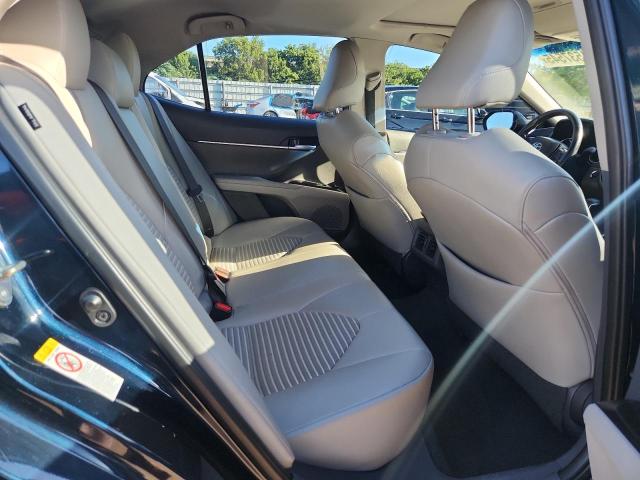 4T1B11HK9JU511763 - 2018 TOYOTA CAMRY L ლურჯი ფოტო 10