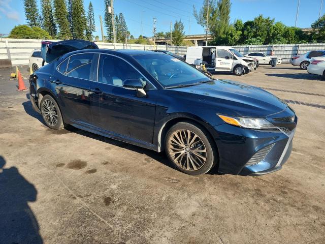 4T1B11HK9JU511763 - 2018 TOYOTA CAMRY L ლურჯი ფოტო 4