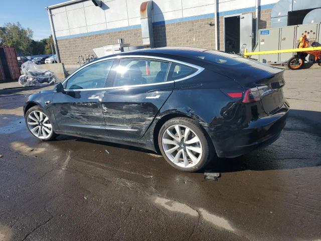 5YJ3E1EB2JF145560 - 2018 TESLA MODEL 3 Siyah fotoğraf 2