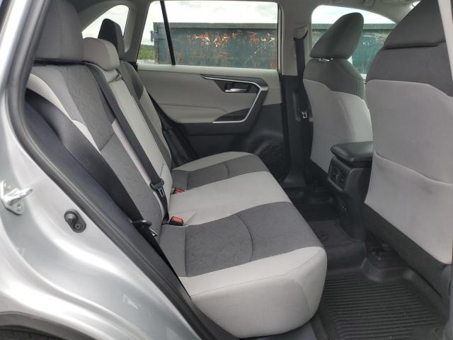 2T3W1RFV0KW056260 - 2019 TOYOTA RAV4 XLE SILVER photo 11