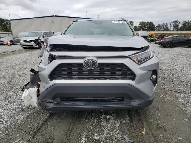 2T3W1RFV0KW056260 - 2019 TOYOTA RAV4 XLE SILVER photo 5