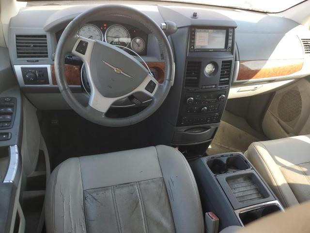 2A8HR54PX8R684496 - 2008 CHRYSLER TOWN & COU TOURING RED photo 8