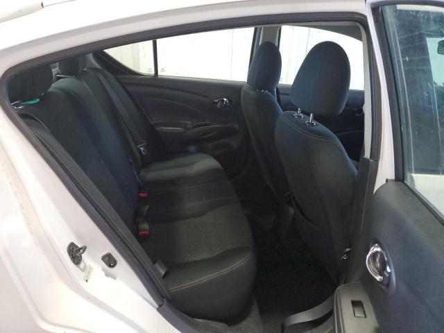 3N1CN7APXKL859740 - 2019 NISSAN VERSA S WHITE photo 10