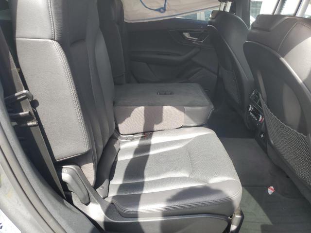 WA1LAAF72JD027564 - 2018 AUDI Q7 PREMIUM PLUS Сріблястий фото 10
