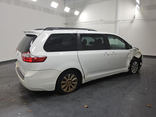 5TDJK3DC3FS115511 - 2015 TOYOTA SIENNA LE 白色 照片 3