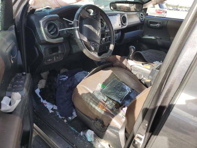 5TFGZ5AN8JX132122 - 2018 TOYOTA TACOMA DOUBLE CAB GRAY photo 8