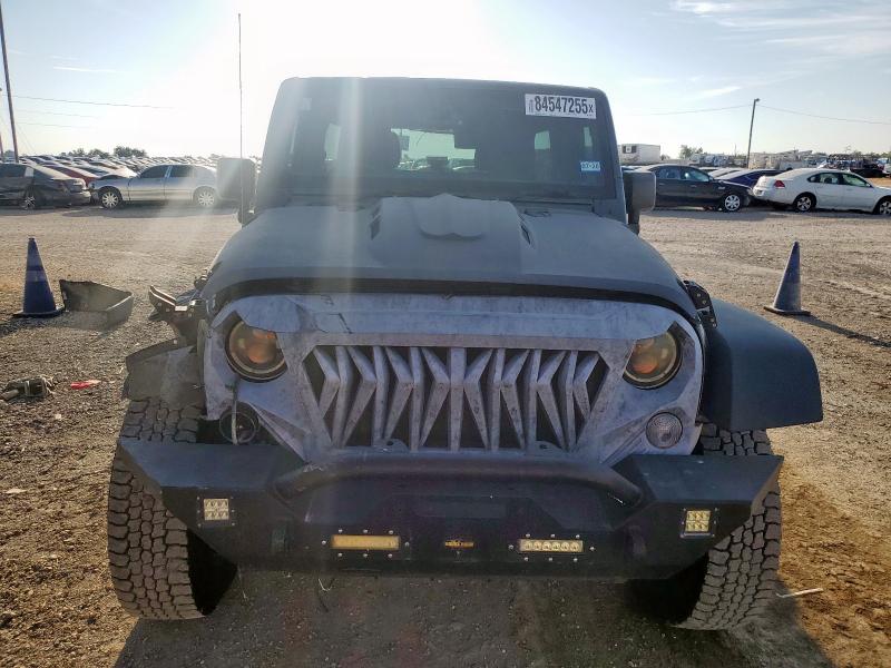 1C4BJWKG3HL735844 - 2017 JEEP WRANGLER U SPORT رمادي صورة 5