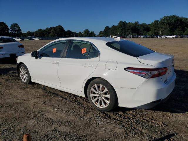 4T1C11AK8LU345656 - 2020 TOYOTA CAMRY LE WHITE photo 2