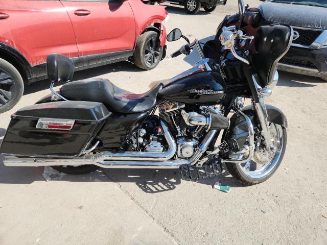 2011 HARLEY-DAVIDSON FLHX, 