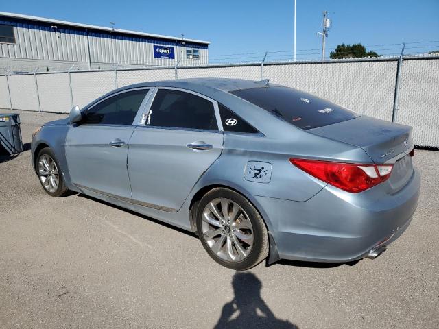 5NPEC4ACXDH591850 - 2013 HYUNDAI SONATA SE SILVER photo 2